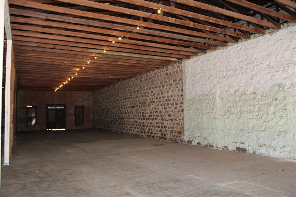 Phillips 1 Add Town Coleman - Commercial Sale