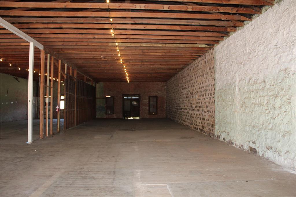 Phillips 1 Add Town Coleman - Commercial Sale
