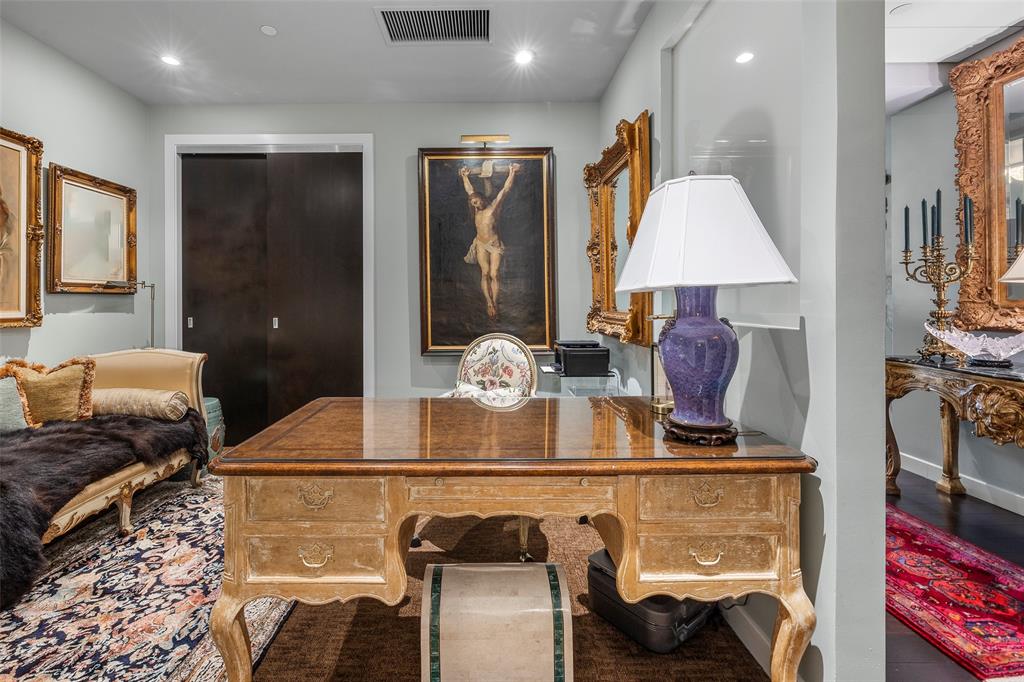 One Montgomery Plaza Residence Condo - Residential