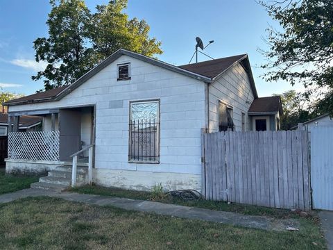 1205 Haynes Avenue Fort Worth TX 76105