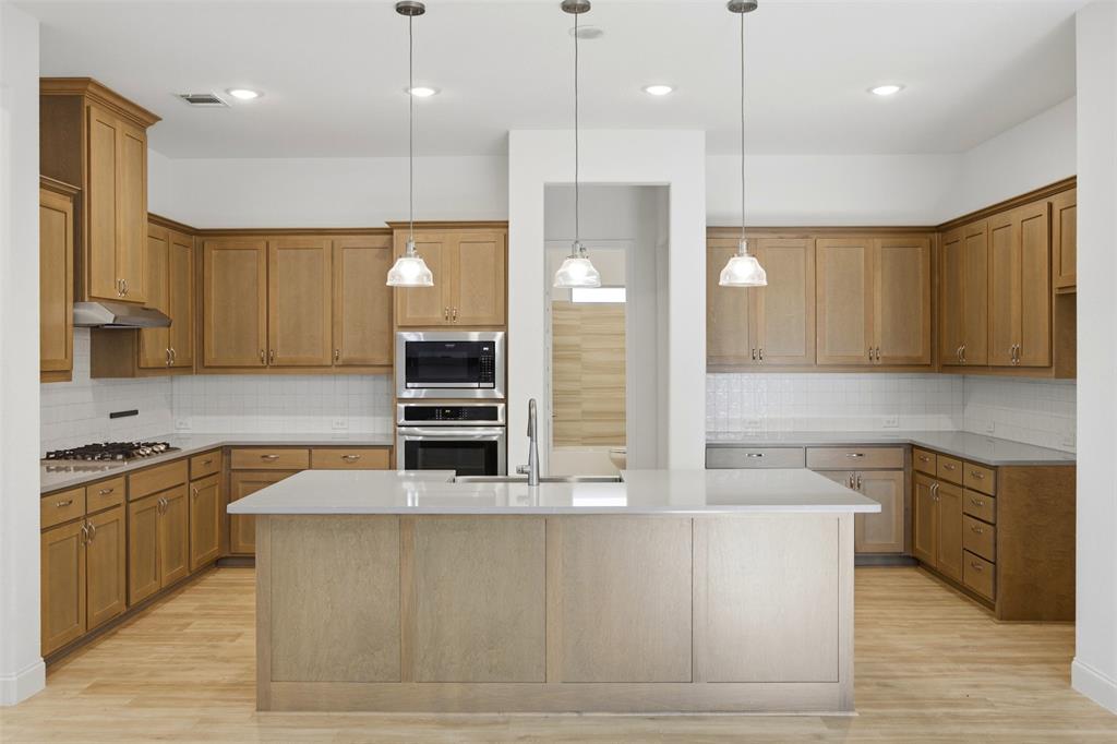 2213 Windy Hill Lane