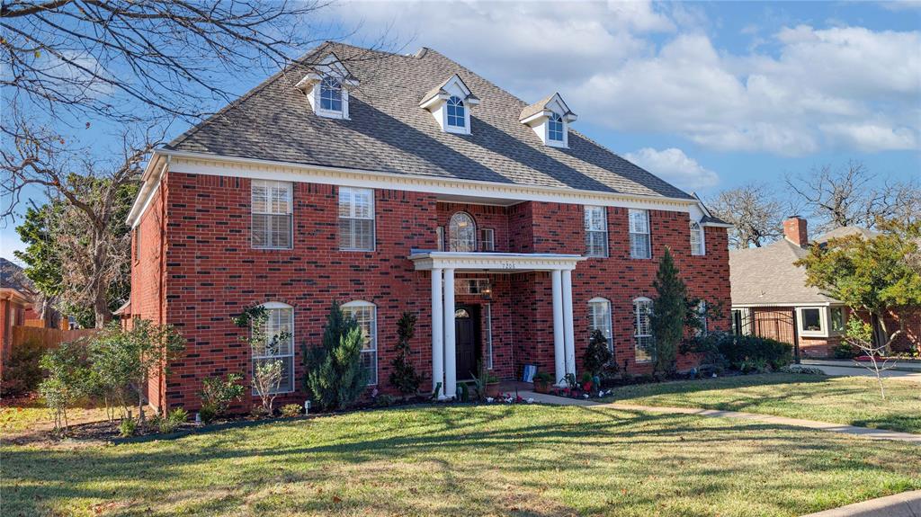 7206 Forestwind Court