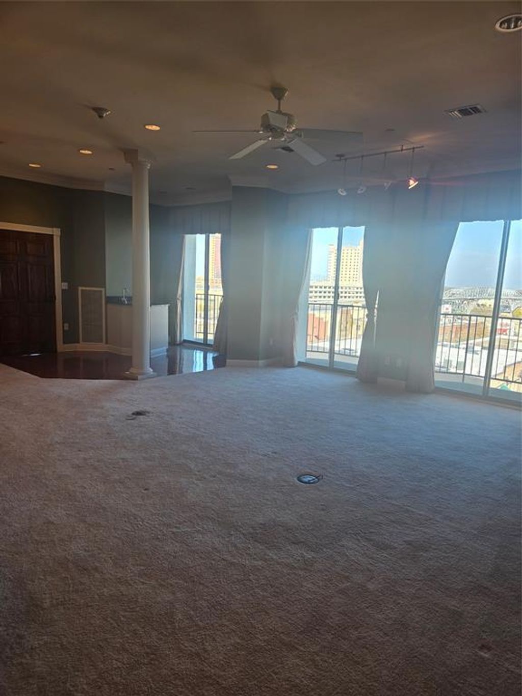 Photo of 229 Milam Street, Shreveport, LA 71101 (MLS # 21129853)