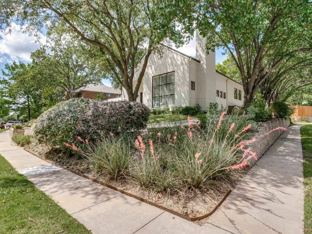 3046 Creekview Drive