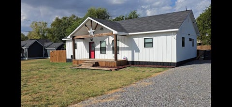 Photo of 505 N White Oak RD, Dodd City, TX 75438 (MLS # 21390987)