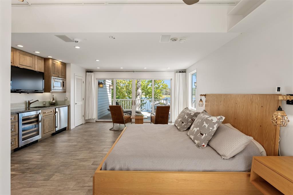 Pa Taylor Edition Lake Athens - Residential