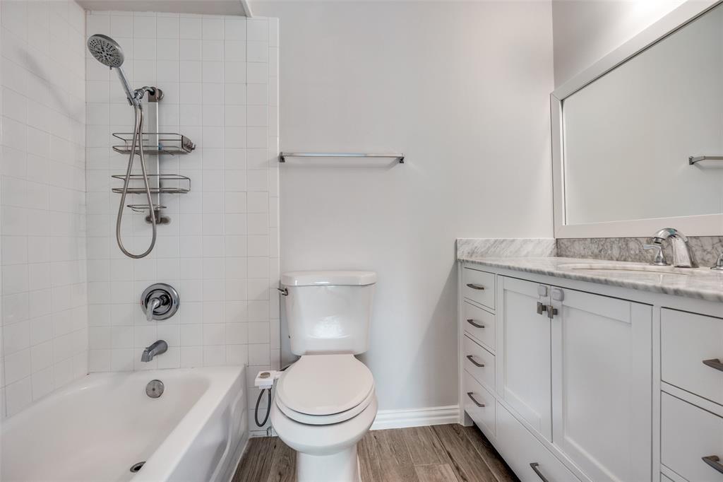 Richardson Crossing Condo - Residential