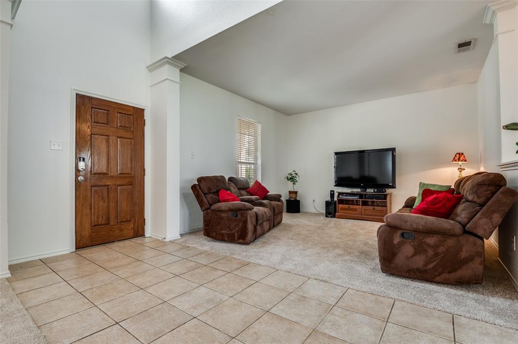 119 Hackberry Trail
