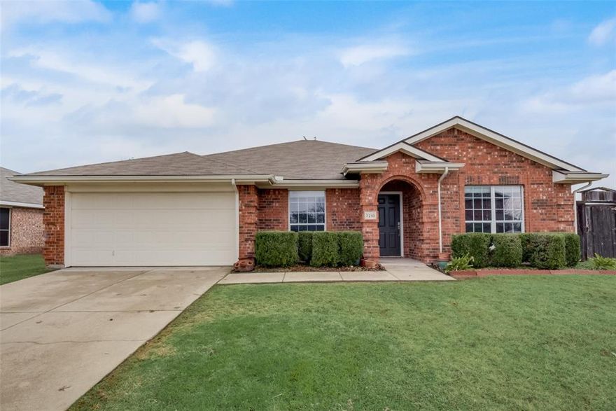 Just renovated with modern finishes, you won't believe this is a rental home. Kitchen offers gorgeous white Quartz counters, stainless steel appliances, upgraded cabinetry, extra deep stainless steel sink and new faucet. All lighting is recently updated. Fresh paint throughout and modern lighting. Easy care wood look tile flows throughout all main areas and bedrooms. No carpet! This beautiful home is ideally located near George Bush. The open floor plan is perfect for entertaining and family gatherings. The private yard offers plenty of room to play.