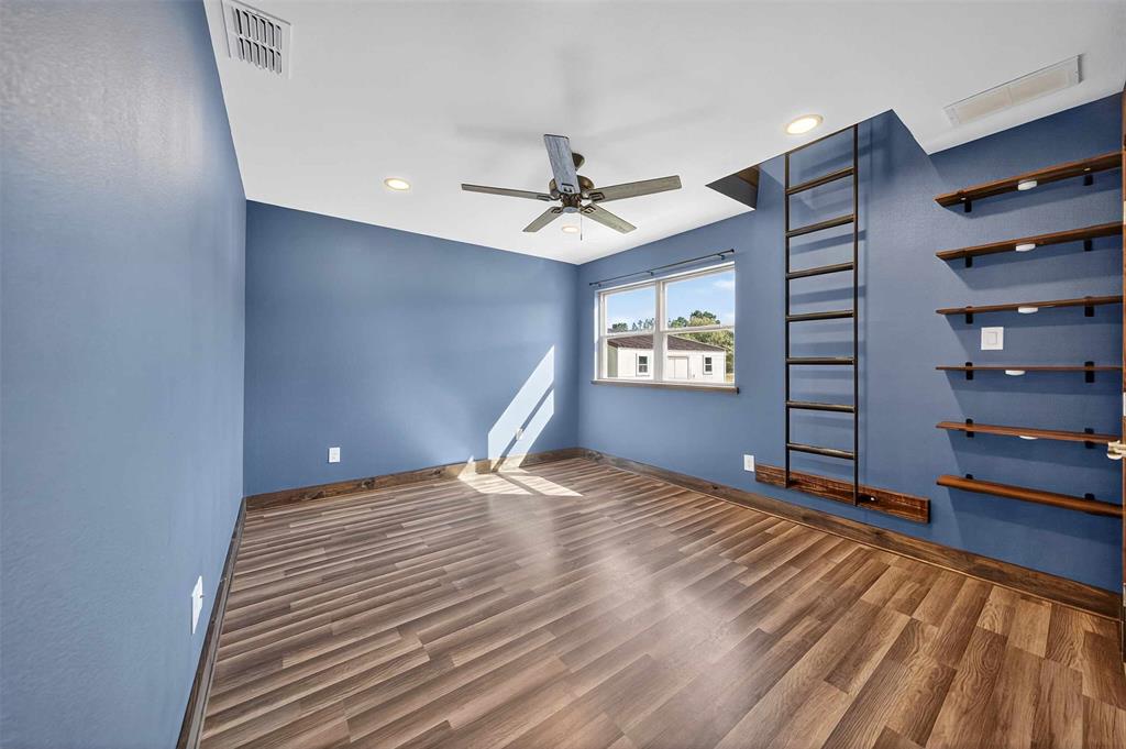 A100111-A0111 S Bradley - Residential