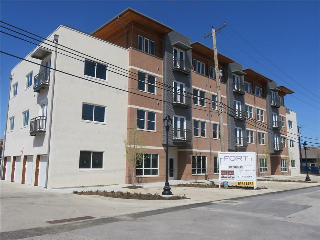 Photo of 928 Travis Avenue #308, Fort Worth, TX 76104 (MLS # 21194140)