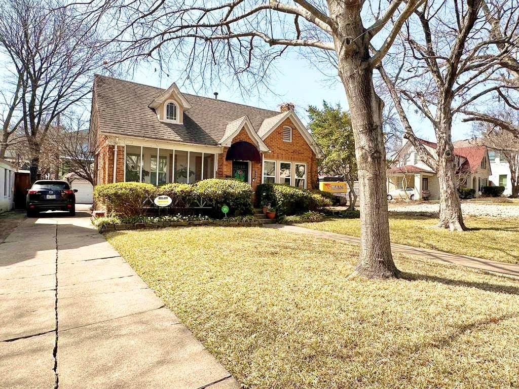 7124 Casa Loma Avenue