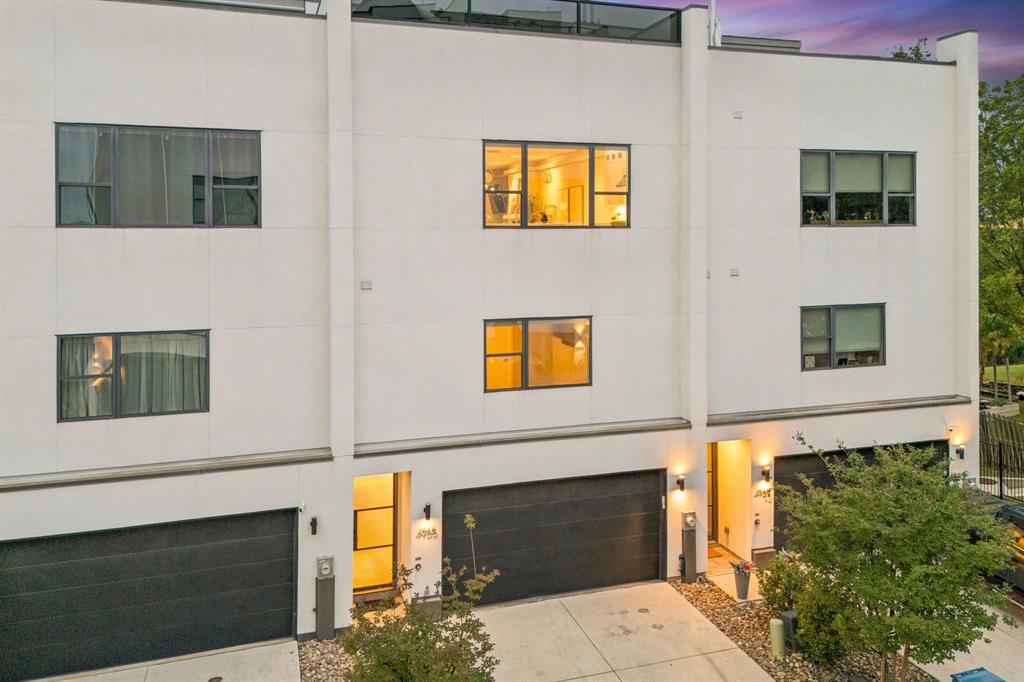 4965 Blaynes View