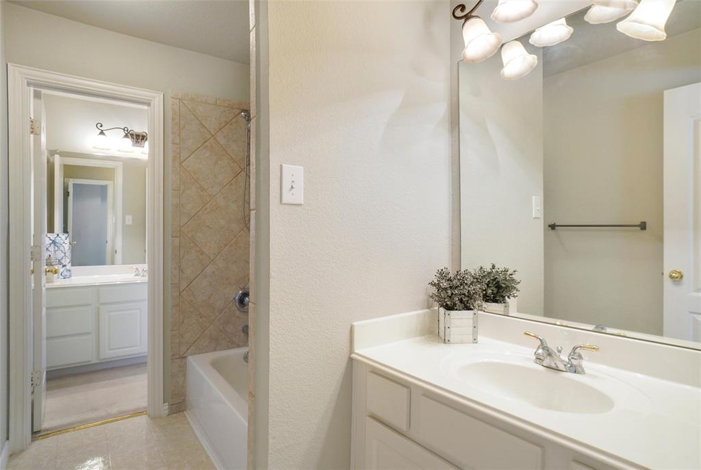 Lakes of Highland Oaks - Residential