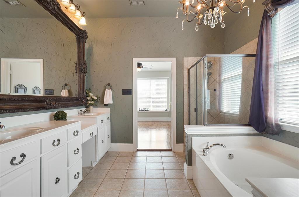 Lakes of Highland Oaks - Residential