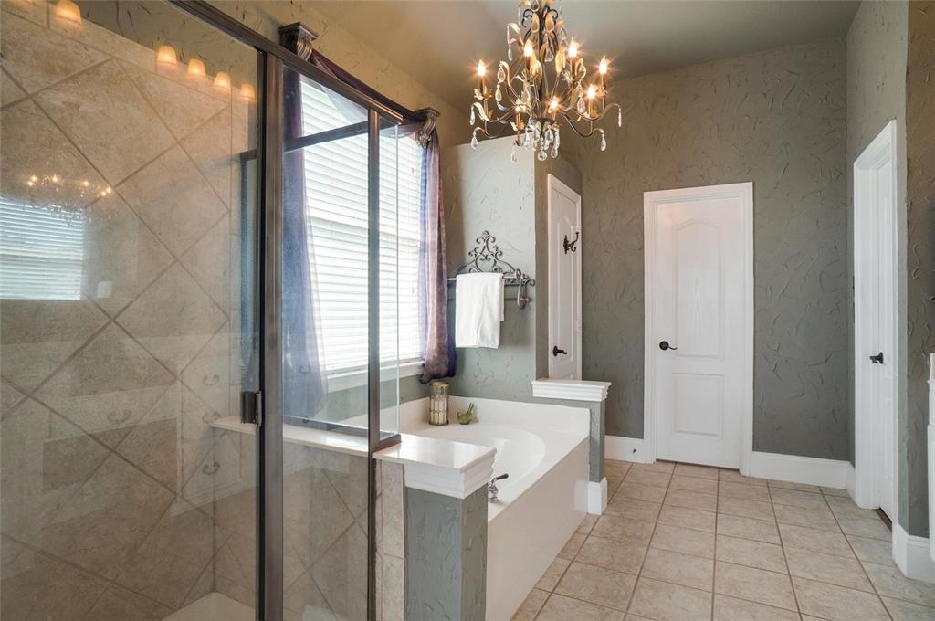 Lakes of Highland Oaks - Residential