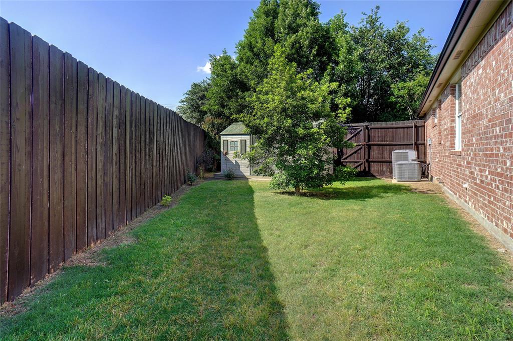 Lakes of Highland Oaks - Residential