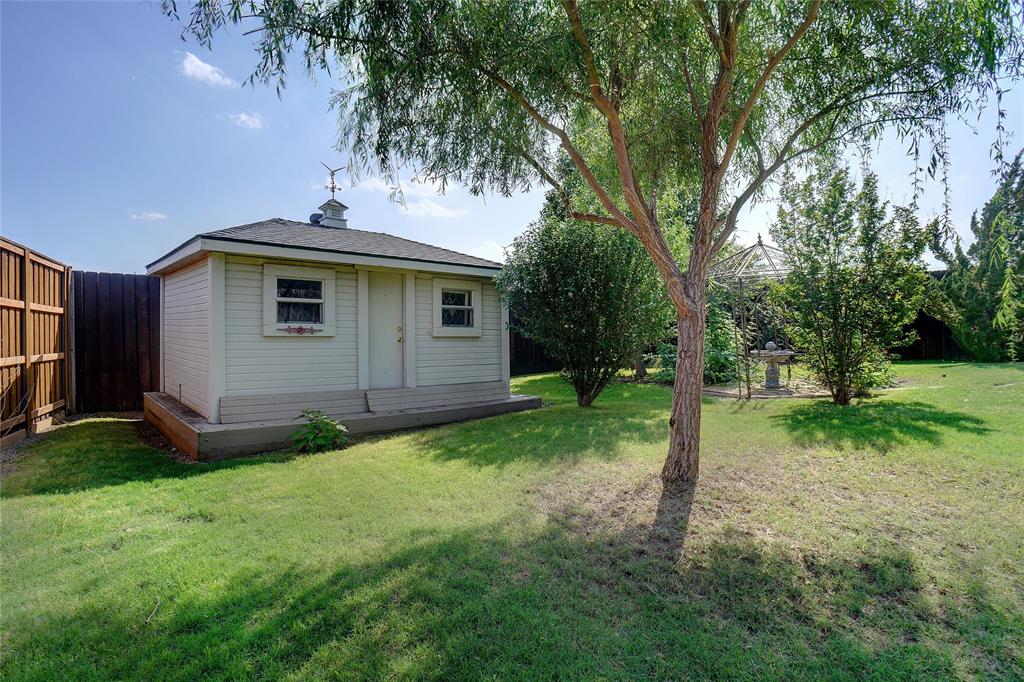 Lakes of Highland Oaks - Residential