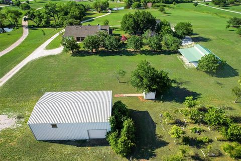 A home in Krum