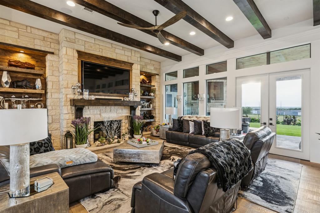 1001 Colina Vista Lane