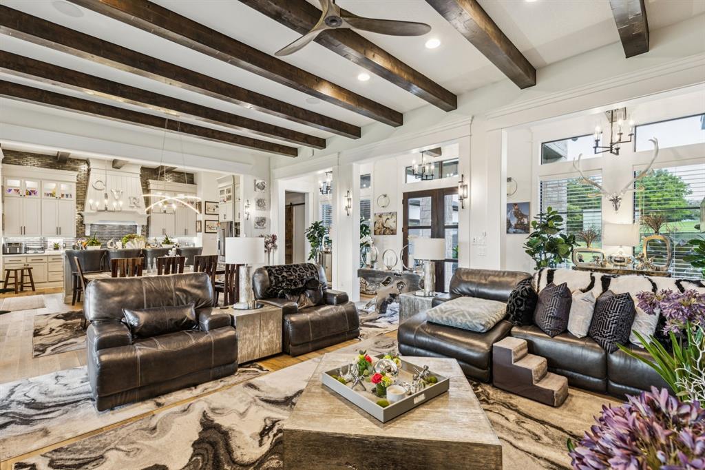 1001 Colina Vista Lane