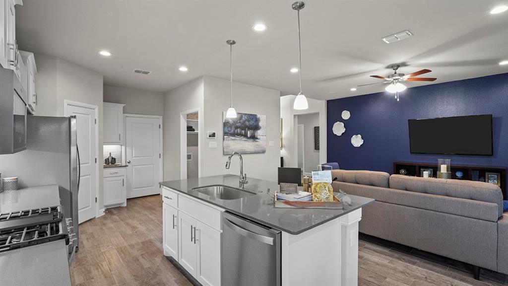 15540 BALHAM Pass