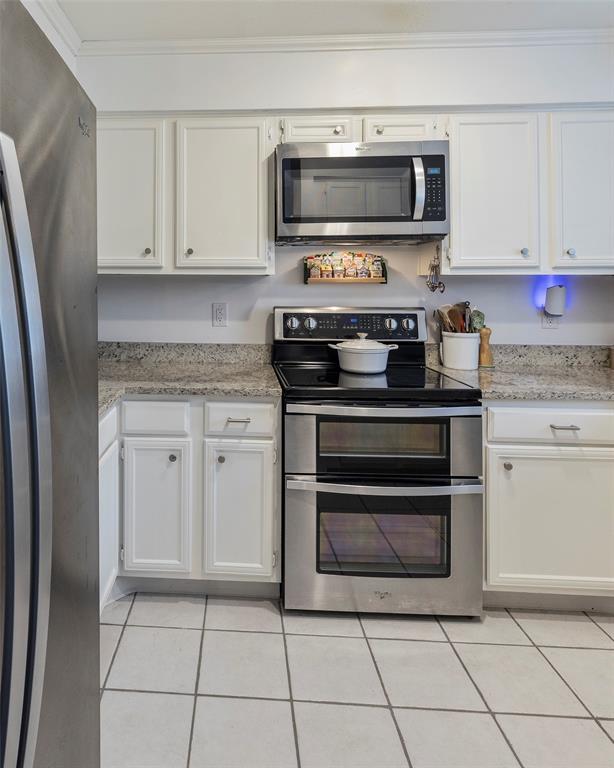 Glen Oaks Twnhms Condo - Residential Lease