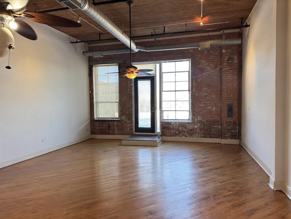 3026 Commerce Street 205