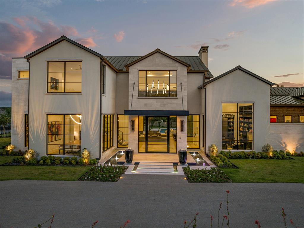 1901 Meadow View Court