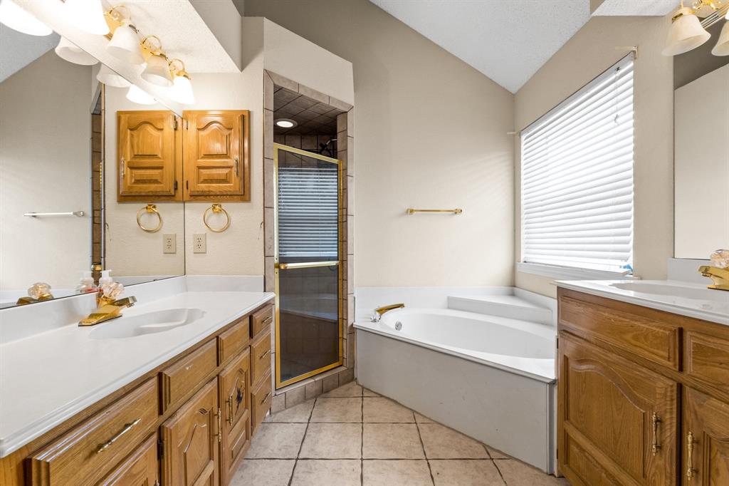 Fort Worth, Texas 76108, United States, 4 Bedrooms Bedrooms, ,3 BathroomsBathrooms,Residential,Active,131795