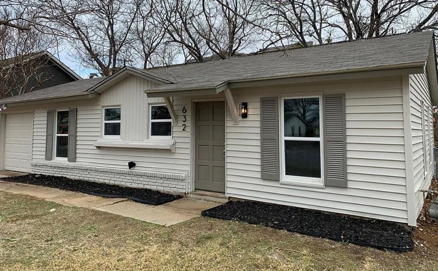 Newly updated 3 bed 2 bath in Hurst. 1-car attached garage. LVP flooring throughout. Washer & dryer included. 

Please send email inquiry to schedule a viewing and get application info.

Minimum credit of 600. Background check. 3x monthly rent income. 

Animals: 1 dog. Medium and small breeds. Breed restrictions. $250 pet deposit.