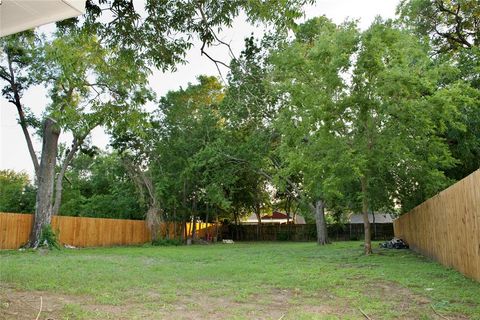 A home in Corsicana