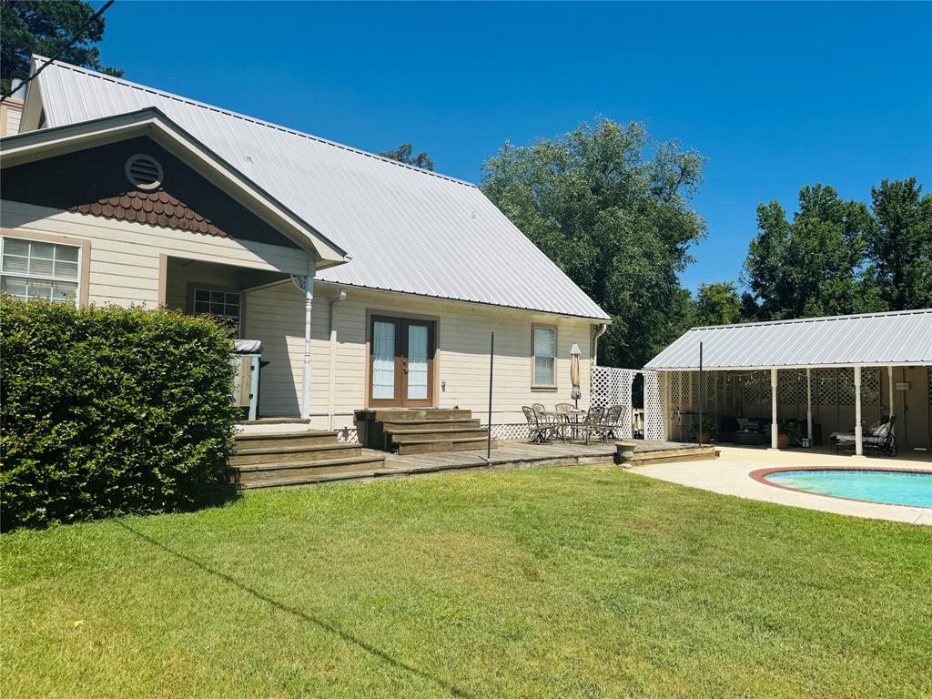 1003 County Road Se 4315