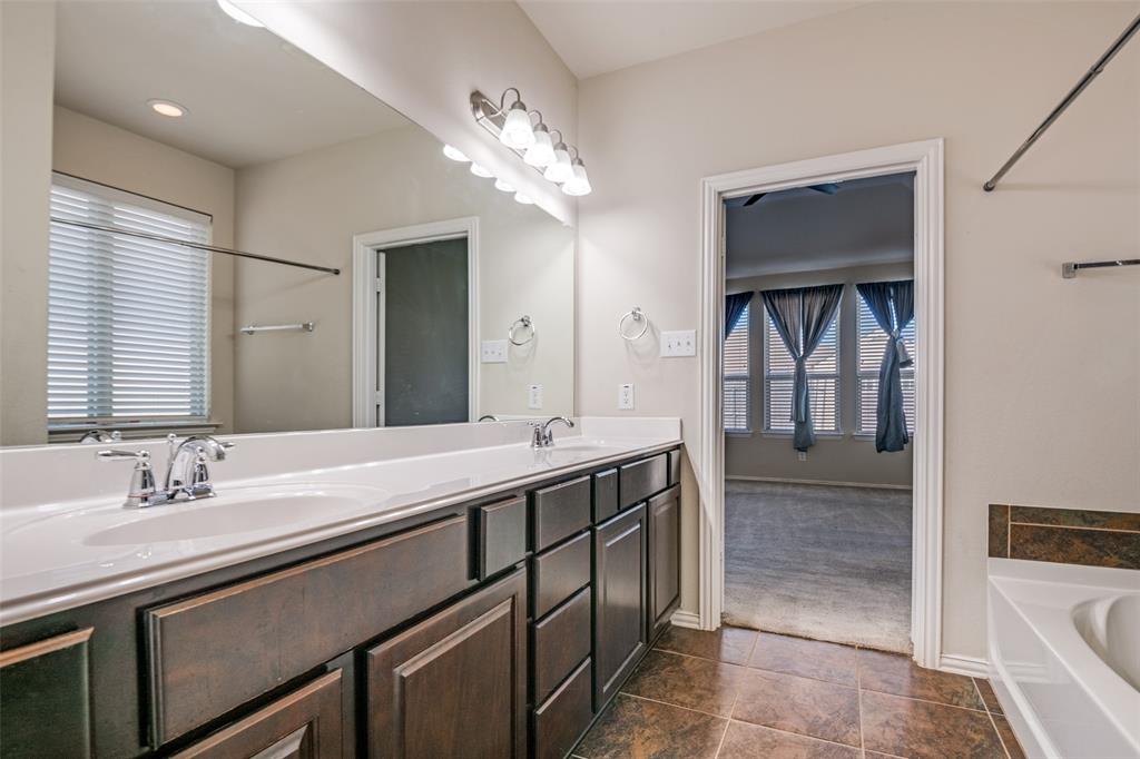 TRAVIS RANCH PH 2B, BLOCK Q, LOT 29 - Residential