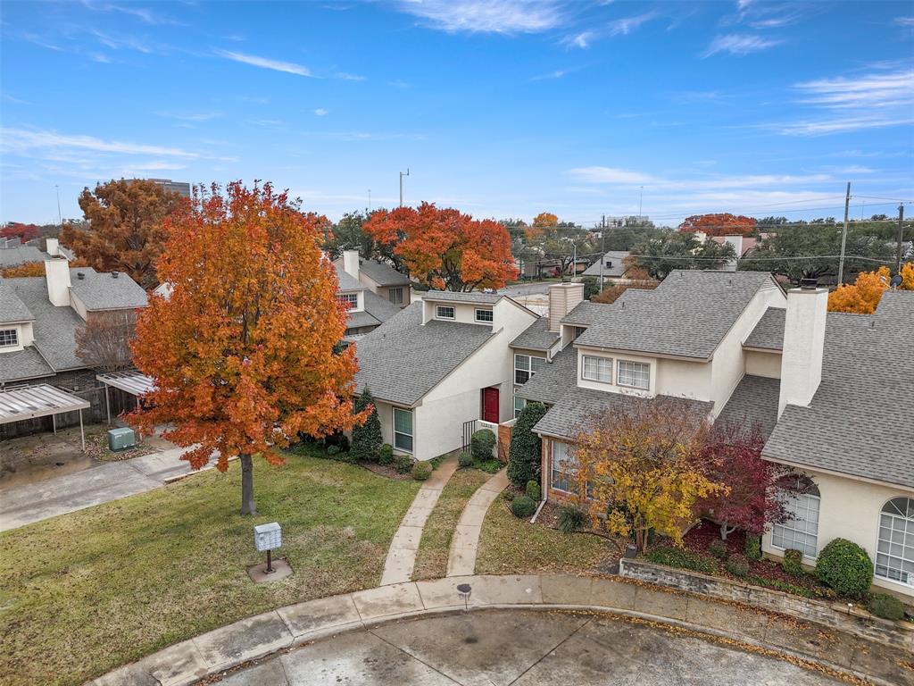 Creekbend Twnhms - Residential