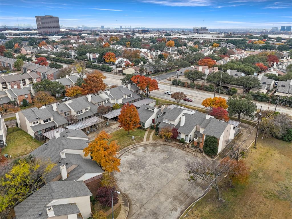 Creekbend Twnhms - Residential