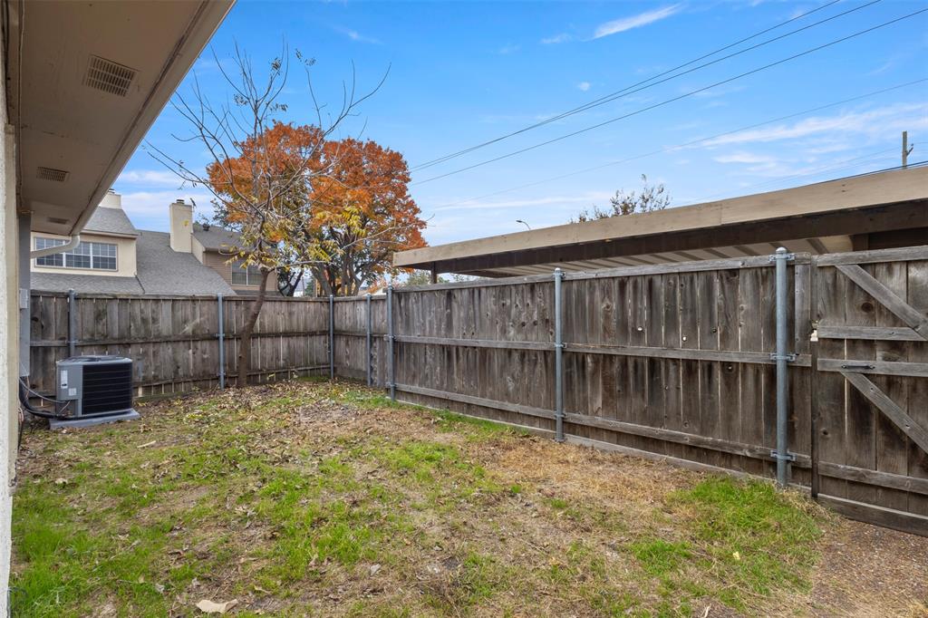 Creekbend Twnhms - Residential