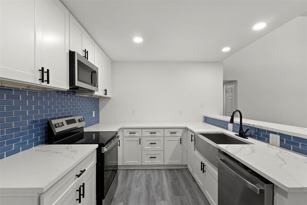 Creekbend Twnhms - Residential