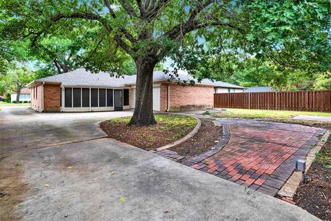 Tiny photo for 2523 Dorrington Drive, Dallas, TX 75228 (MLS # 21089940)