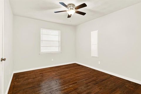 Tiny photo for 2523 Dorrington Drive, Dallas, TX 75228 (MLS # 21089940)