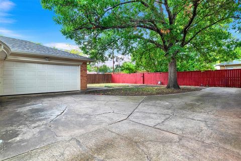 Tiny photo for 2523 Dorrington Drive, Dallas, TX 75228 (MLS # 21089940)