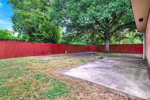 Tiny photo for 2523 Dorrington Drive, Dallas, TX 75228 (MLS # 21089940)