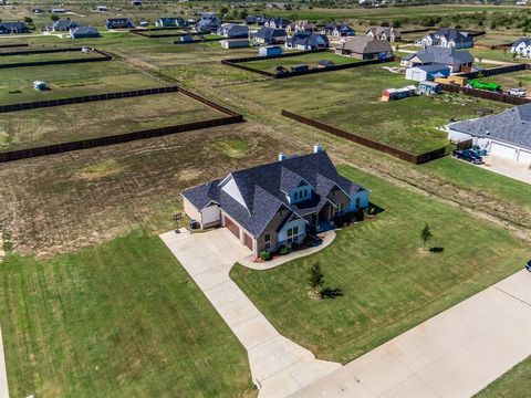 A home in Waxahachie