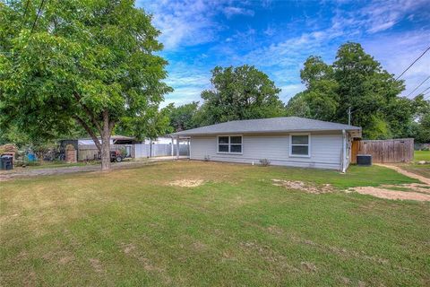 A home in Sulphur Springs