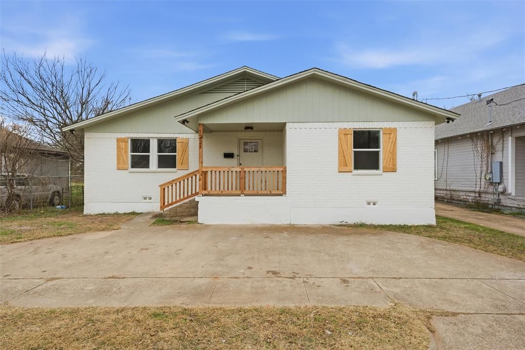 Photo of 1221 Chestnut Street, Waco, TX 76704 (MLS # 21164184)