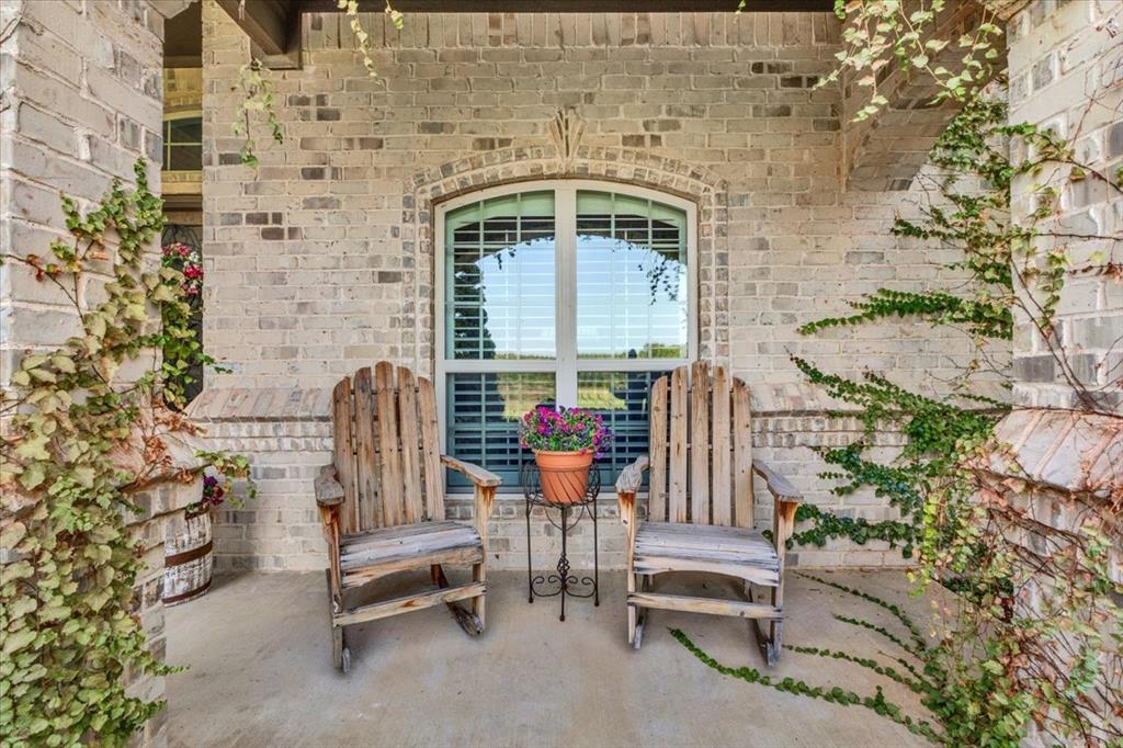 140 Lucky Ridge Lane