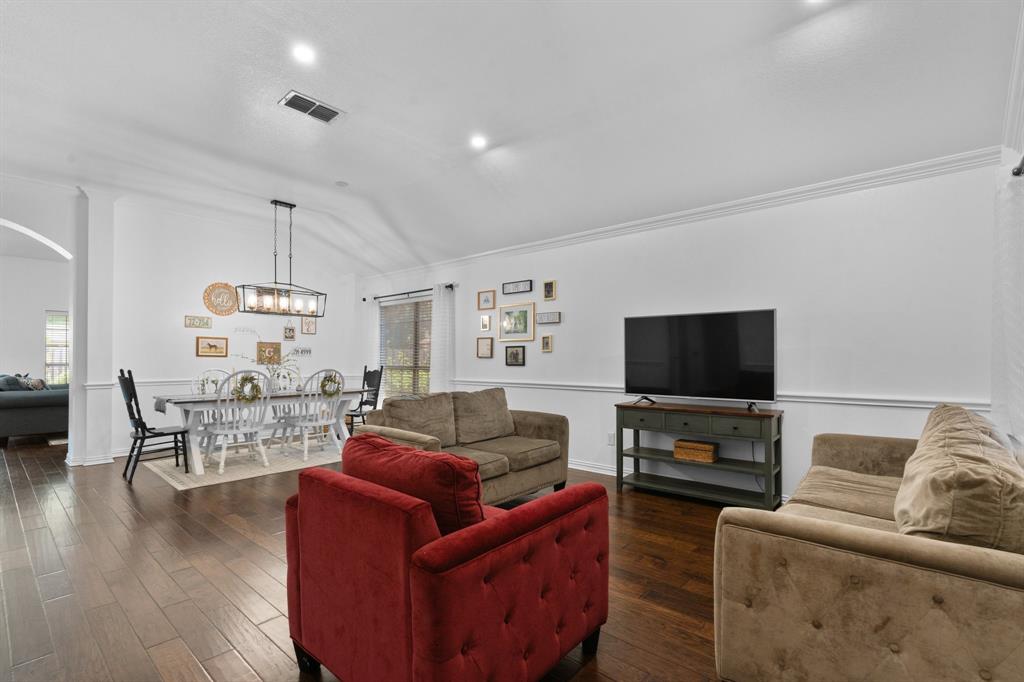 1117 SW Hillside Drive
