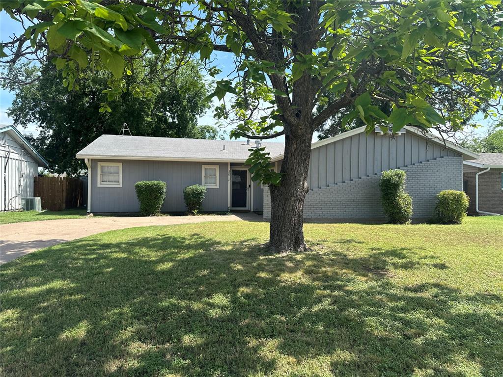 Photo of 3017 Bennett Drive, Abilene, TX 79605 (MLS # 21350517)