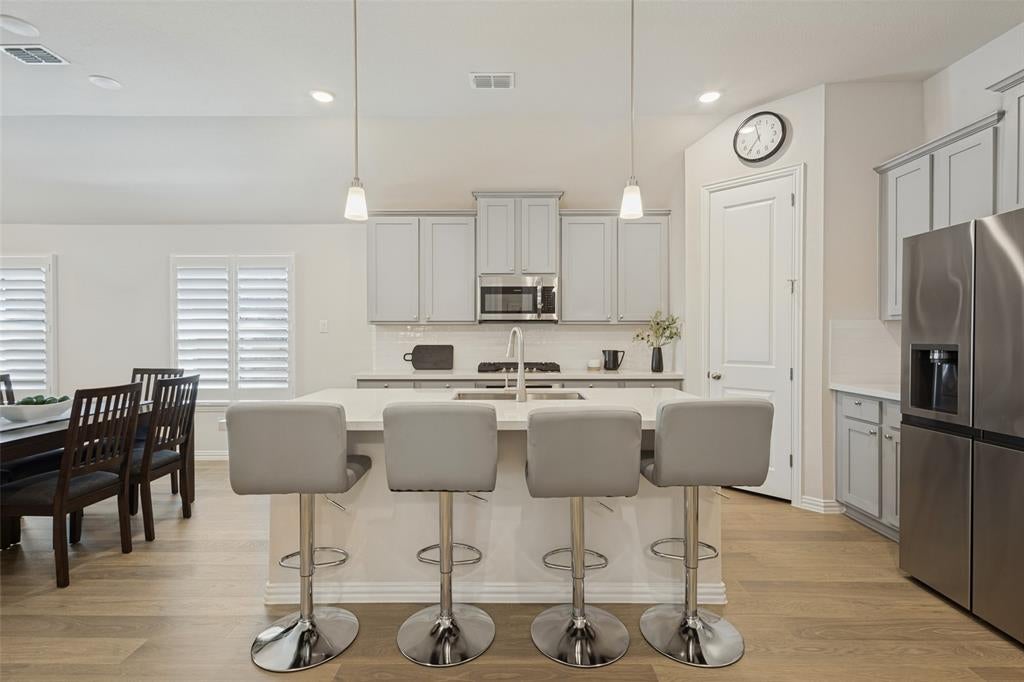1329 Huntington Drive