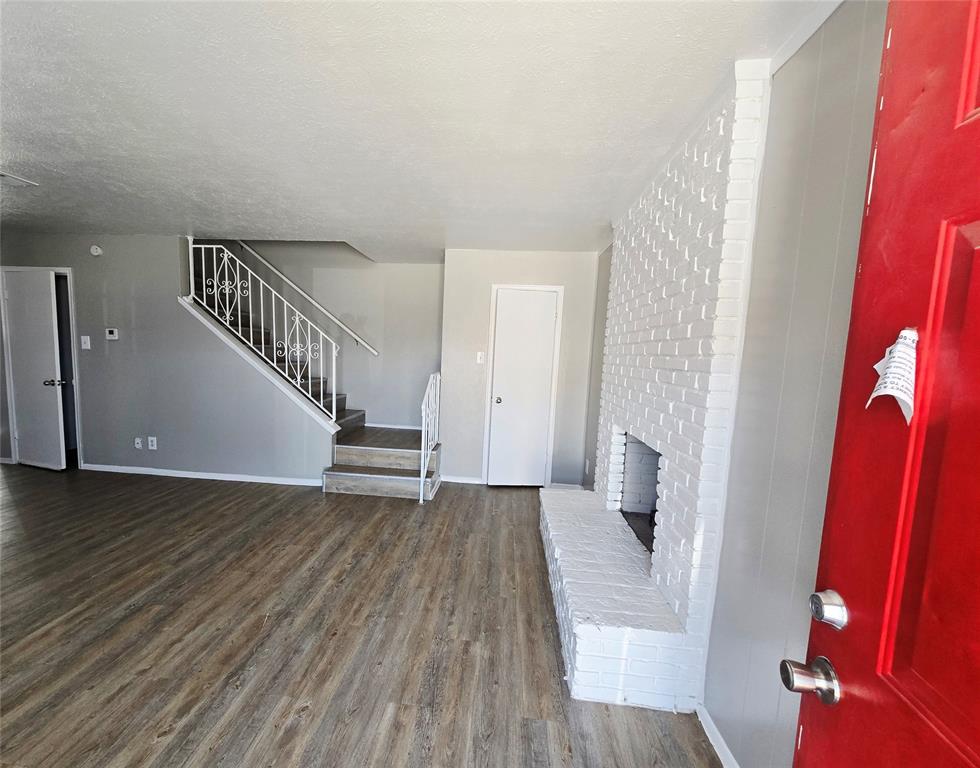 Photo 1 of 10 — 3954 Altoona Drive, Dallas, TX 75233